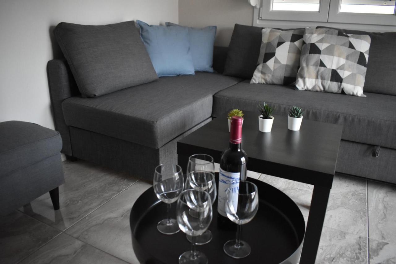 Davidana Deluxe Apartments Nea Kallikrateia Habitación foto